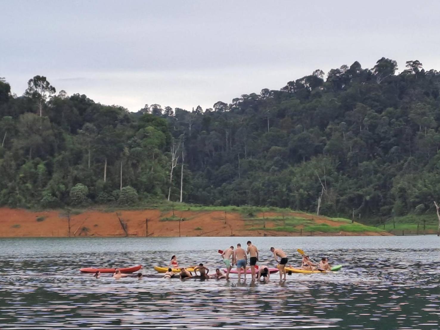 Khao Sok Inn Hostel Khao Sok National Park Dış mekan fotoğraf